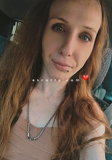 Gabrielle - Girl escort Charleville-Mézières