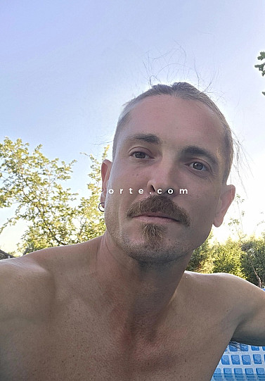 Lucien - Males escort Carpentras