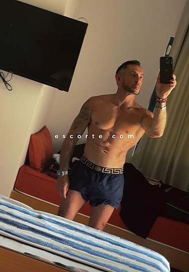 ENZO - Hommes escort Metz