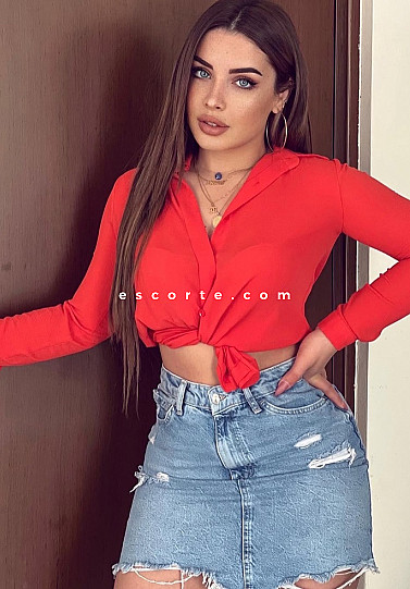 TATUM - Girl escort Paris