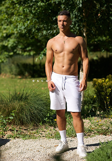 Julio - Males escort Dijon