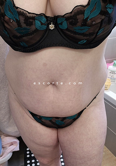 Lilou - Girl escort Toulouse