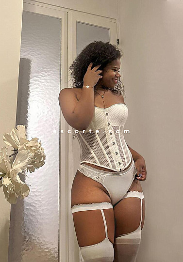 Lunnabelle - Girl escort Clermont-Ferrand