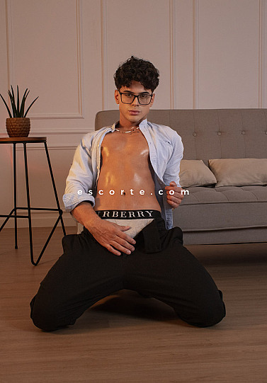 Luciano Bernardes - Hommes escort Lyon