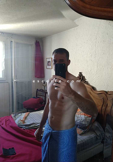 Loic - Males escort Paris