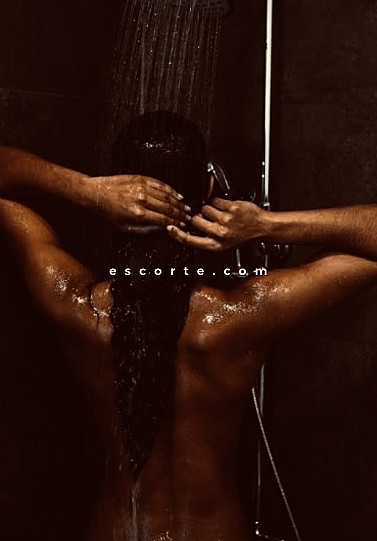 Livia Arden - Girl escort Nantes