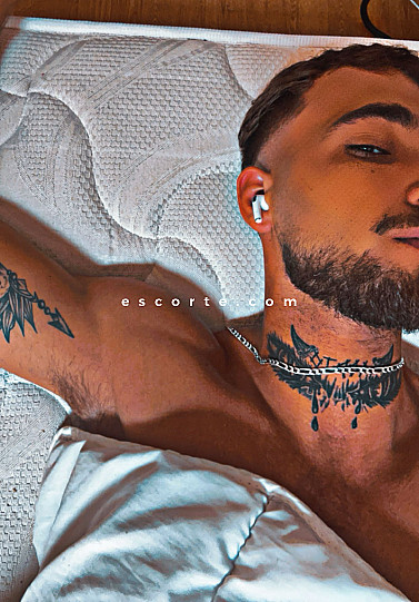 Yul - Males escort Bordeaux