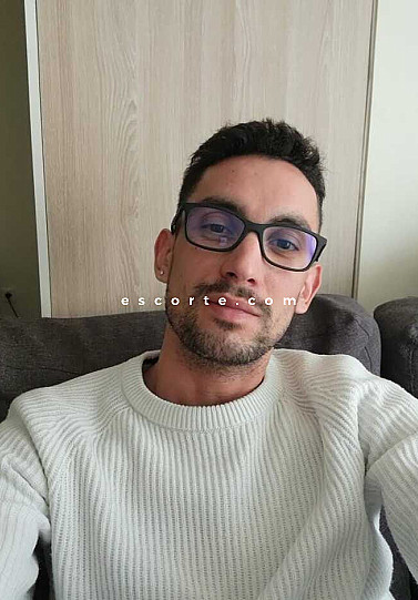 Kaizen974 - Males escort Tours