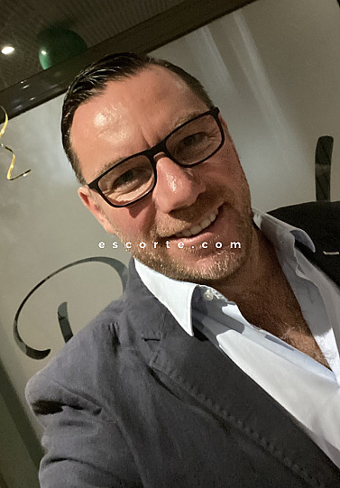 Maxximus - Males escort Lyon