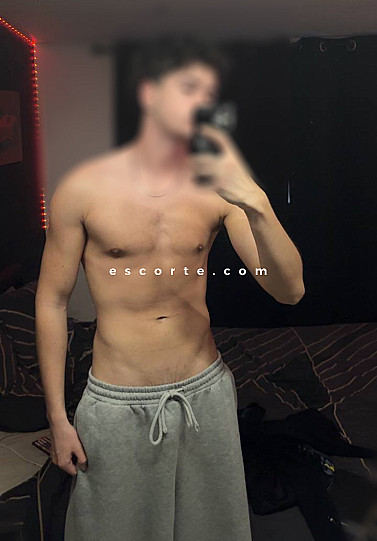 Leo - Males escort Grenoble