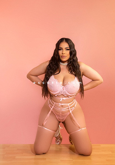 Morena - Girl escort Paris