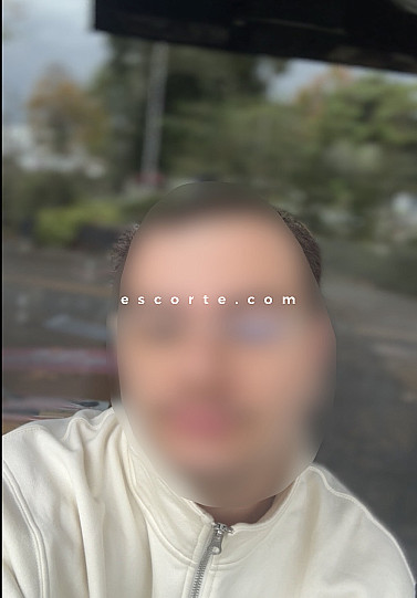 Niamor - Males escort Bourgoin-Jallieu