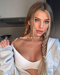 ARTIS - Femme escort Paris