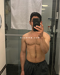 RAMON - Males escort Paris