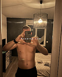 Flo - Hommes escort Metz