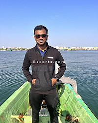 Avi - Males escort Paris