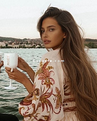 Gigi - Female escort Paris