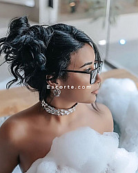 Livia - Femme escort Rouen