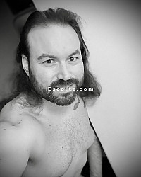 Niamor - Hommes escort Caen