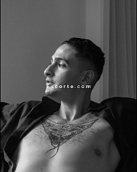 Apophys - Males escort Marseille