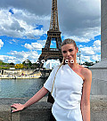 CARLY - Girl escort Paris