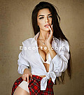 Luna - Girl escort Paris