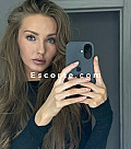 ISSOT - Girl escort Paris