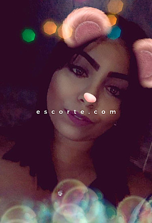 Belle oriental - Girl escort Chelles