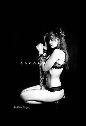 Misty - Girl escort Paris