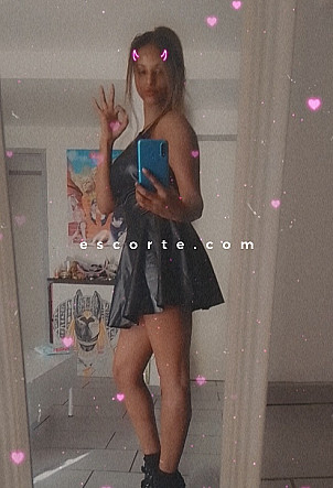 Cheyenne - Girl escort Saint Brieuc