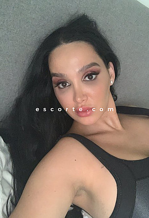 Clara - Girl escort Sainte-Foy-lès-Lyon