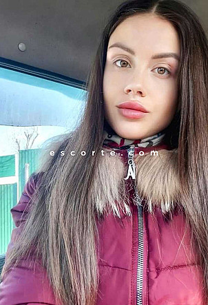 Lora - Girl escort Paris