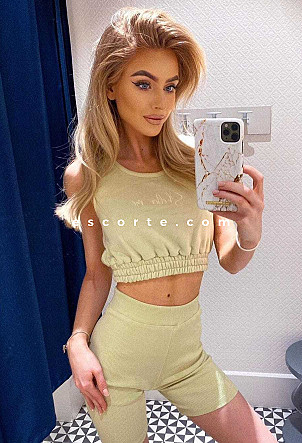 Sonya - Girl escort Paris