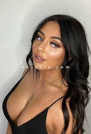 Alla - Girl escort Paris