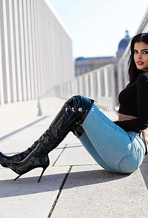 MARIELL - Girl escort Paris