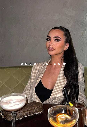 Nastya - Girl escort Paris