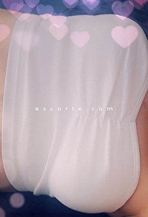 Norarym - Girl escort Saint-Ouen