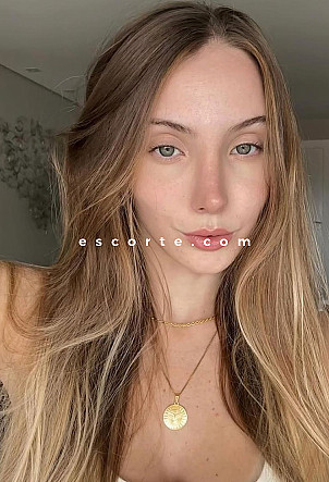 MILDRED - Girl escort Paris