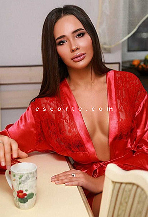 Lara - Girl escort Paris