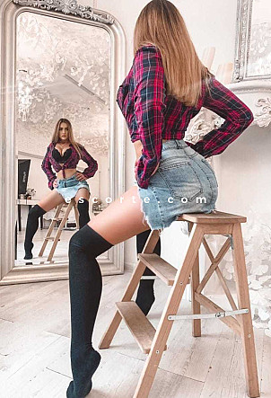 Liza - Girl escort Paris
