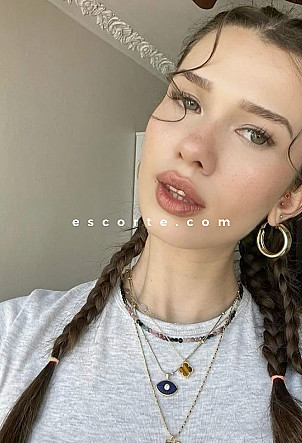 ILDRI - Girl escort Paris
