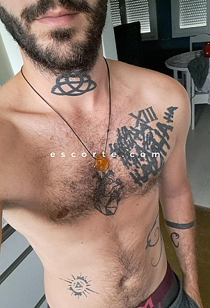 Full - Hommes escort Montluçon