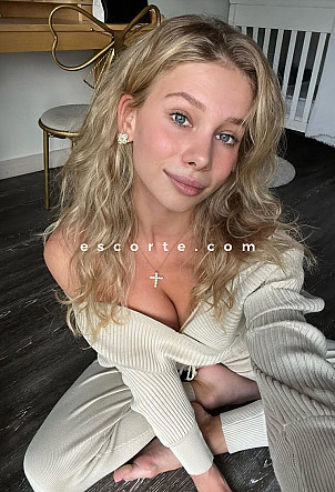 RINKO - Girl escort Paris