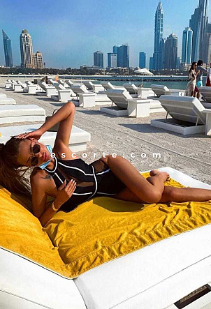 Dina - Girl escort Paris