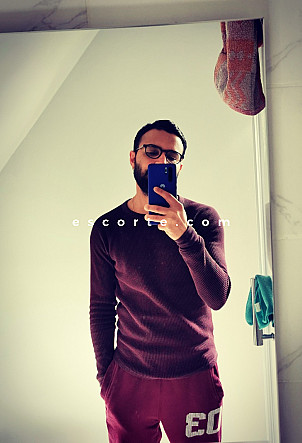 Superbme - Hommes escort Paris