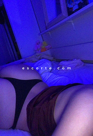 Shanaa - Girl escort Paris