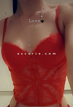 Emmilly22 - Girl escort Toulouse