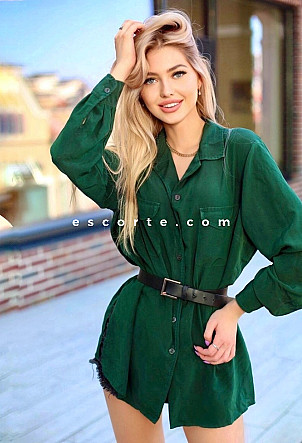 RISTA - Girl escort Paris