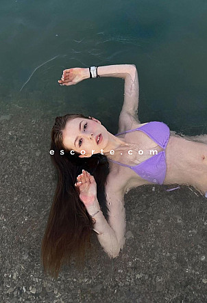 ASFRID - Girl escort Paris