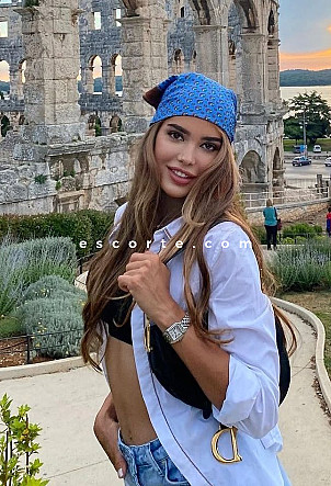 MANDELL - Girl escort Paris